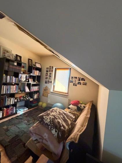 Duplex cu 5 camere cu Canalizare în Valea Lupului