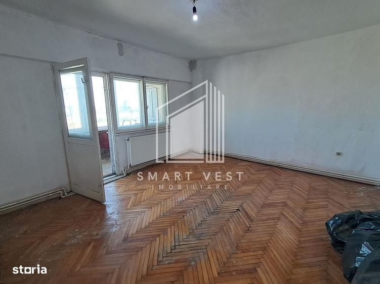 Apartament cu 4 camere decomandat în Micro 16