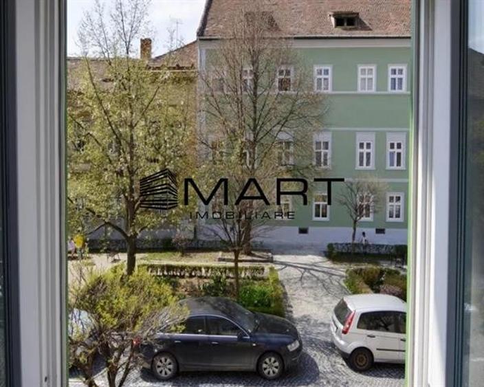 Apartament cu 2 camere semidecomandat în Ultracentral