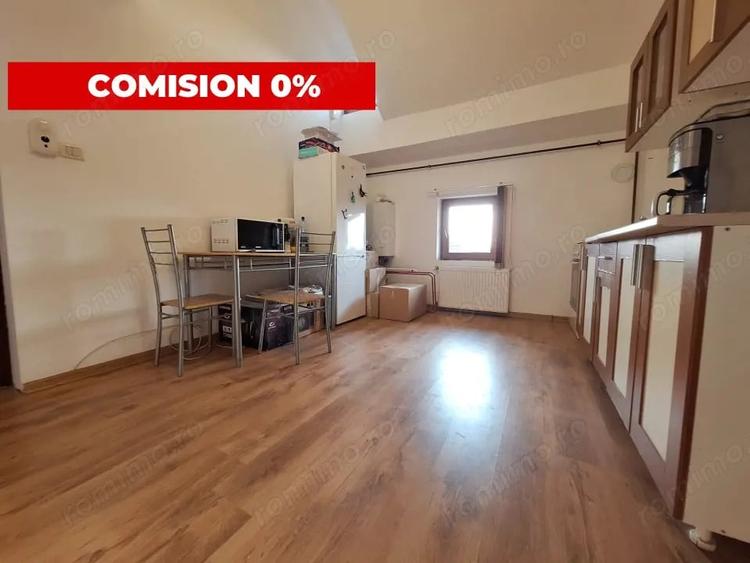 Apartament cu 3 camere semidecomandat în Girocului