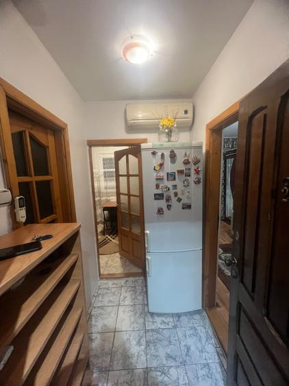 Garsonieră decomandată în Cet