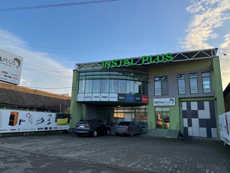 Spațiu comercial, de 800 mp, în Central