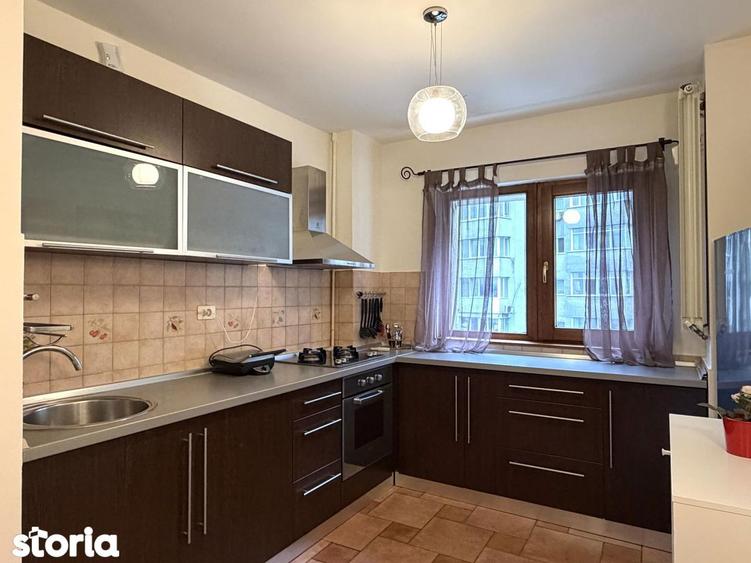 Apartament cu 2 camere semidecomandat în Grivița
