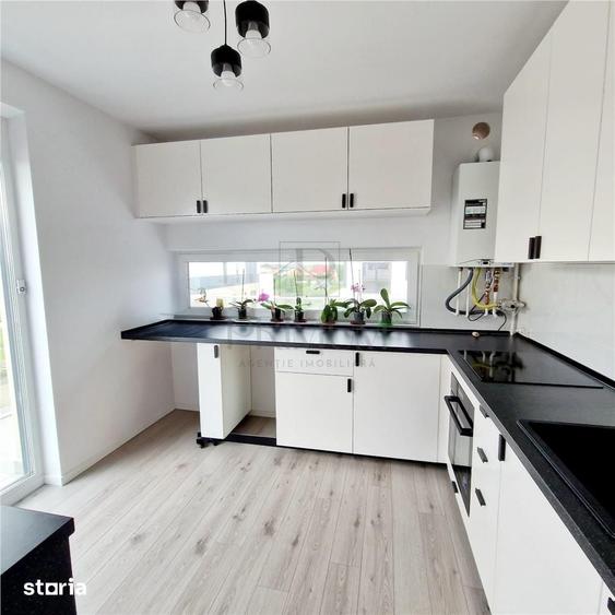 Apartament cu 3 camere decomandat în Ciarda Roșie