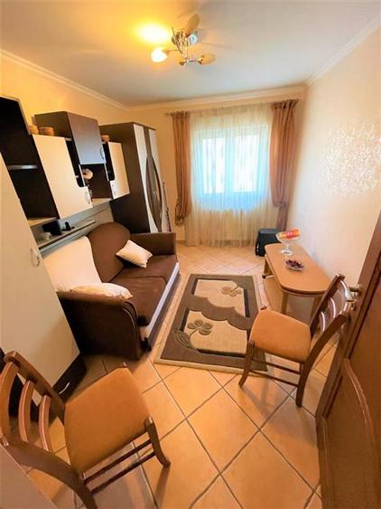 Apartament cu 4 camere decomandat, mobilat în Ultracentral