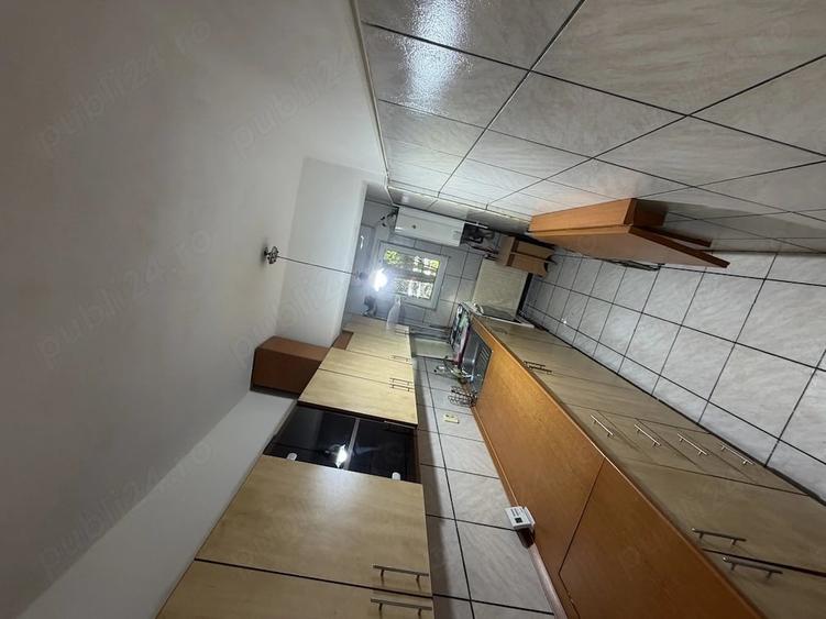 Garsonieră decomandată în Gorjului