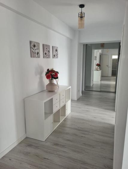 Apartament cu 2 camere decomandat în Cățelu