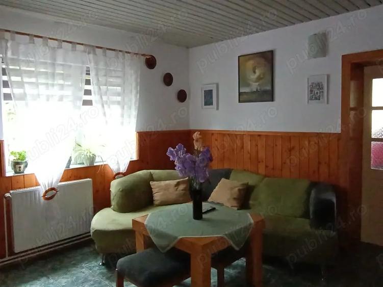Casă cu 3 camere cu Teren 900 Mp în Central