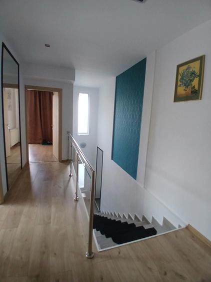 Casă cu 4 camere cu Teren 180 Mp în Tunari