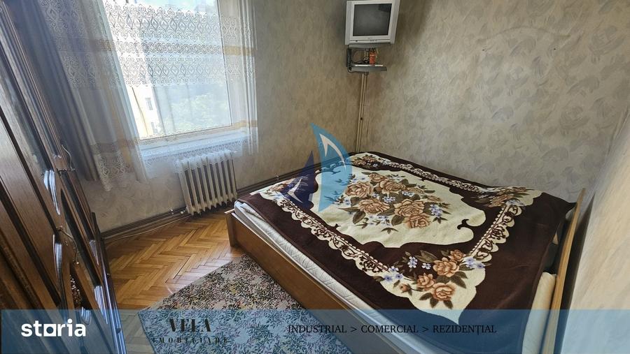 Apartament cu 3 camere în 22 Decembrie 1989