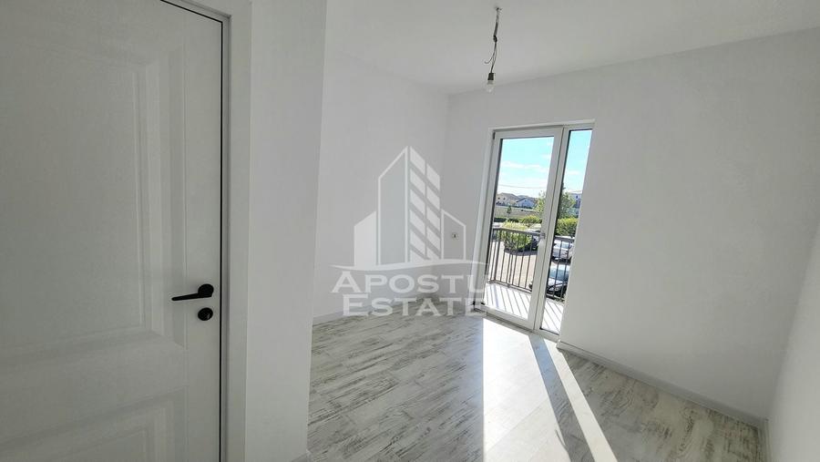 Apartament cu 3 camere decomandat în Dumbrăvița