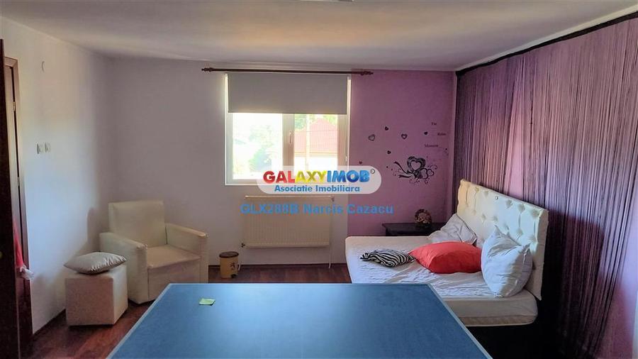 Casă cu 7 camere cu Teren 359 Mp în 1 Mai