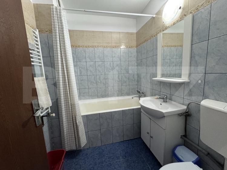 Apartament cu 2 camere semidecomandat, mobilat în Nord