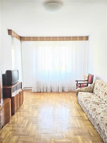 Apartament cu 3 camere circular, mobilat în Astra