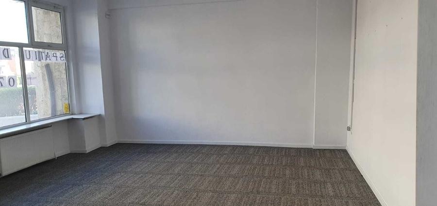 Spațiu comercial, de 107 mp, în Central