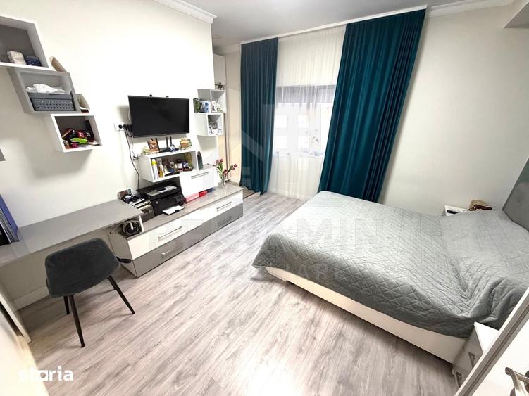 Apartament cu 3 camere decomandat în Craiovița Nouă