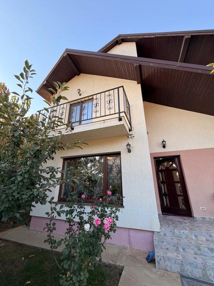 Casă individuală cu 4 camere cu Teren 385 Mp în Berceni