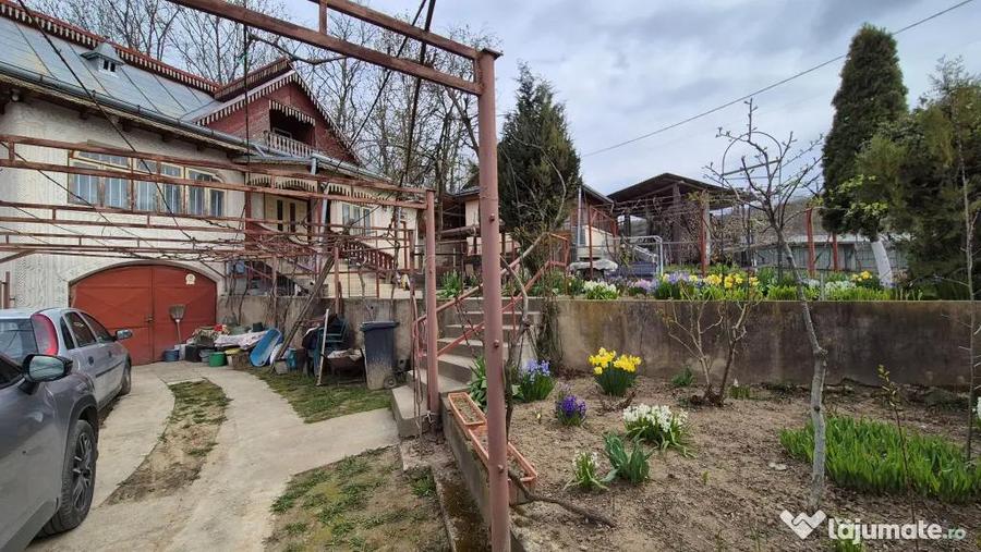 Casă cu 4 camere cu Teren 1500 Mp în Șendrești