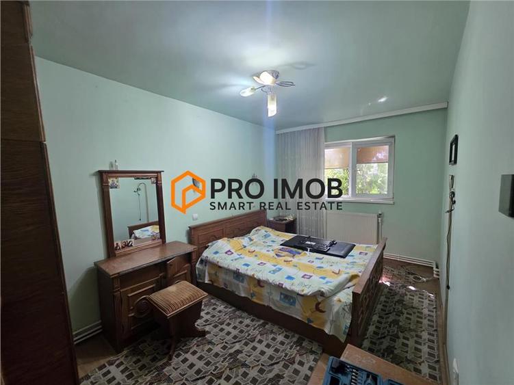 Apartament cu 3 camere decomandat, mobilat în Central