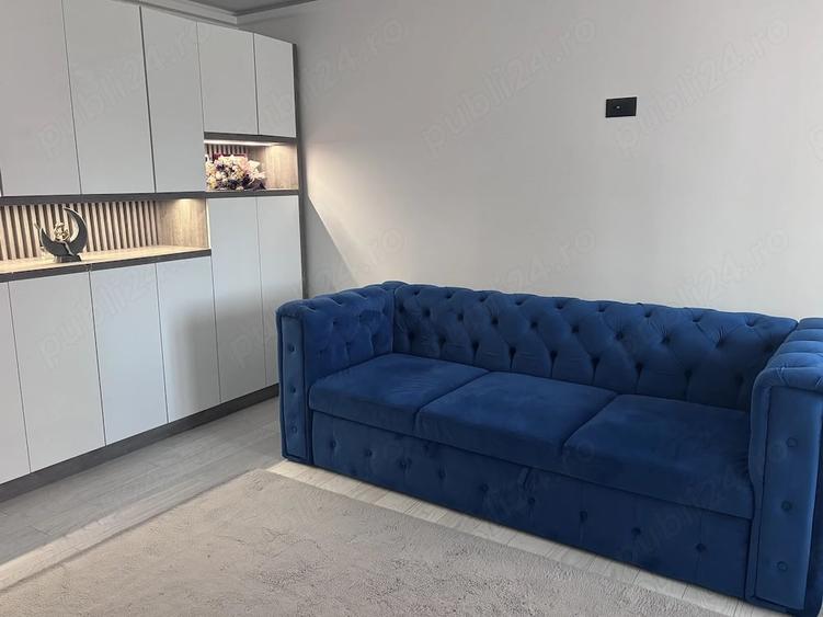 Apartament cu 3 camere decomandat în Săvinești
