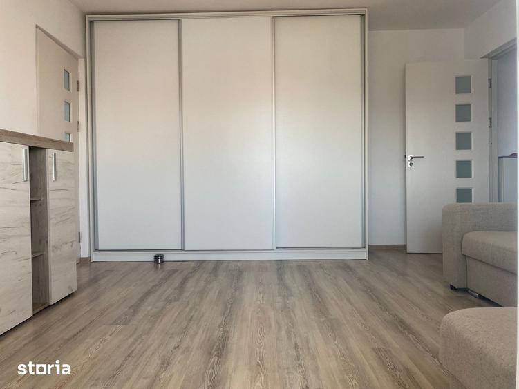 Apartament cu 2 camere semidecomandat în Micro 11