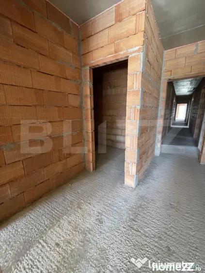 Apartament cu 2 camere semidecomandat în Calea Moldovei
