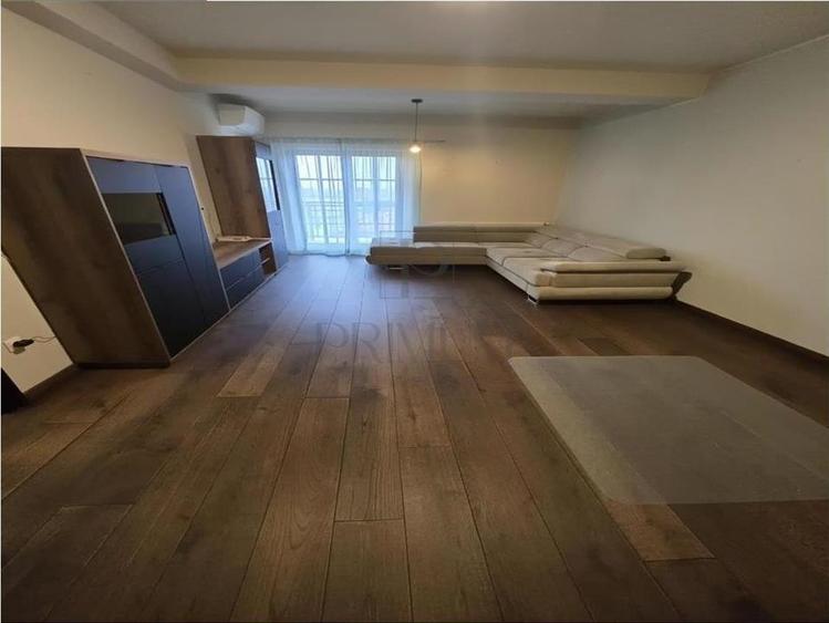 Apartament cu 3 camere decomandat în Mehala