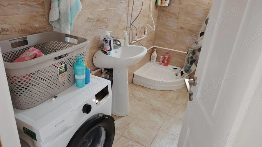 Casă cu 3 camere în Pecineaga