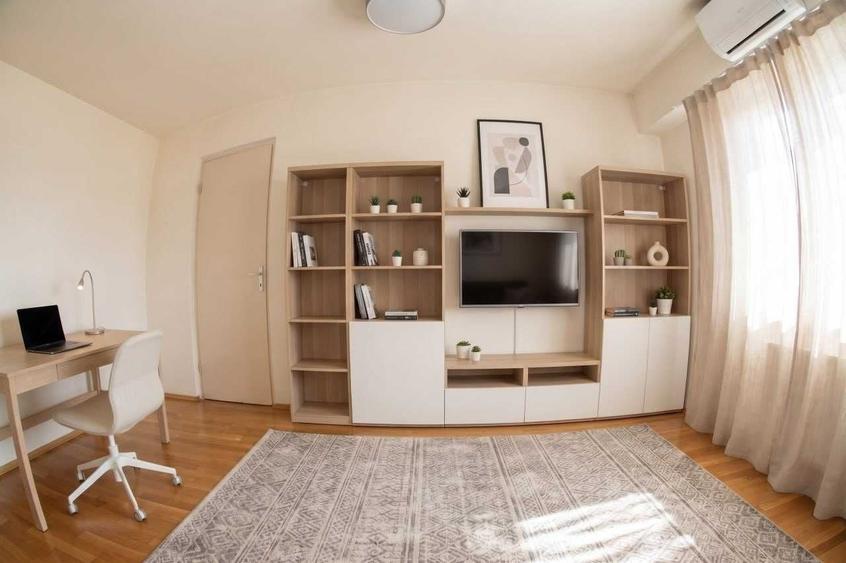 Apartament cu 2 camere decomandat în Exterior Vest