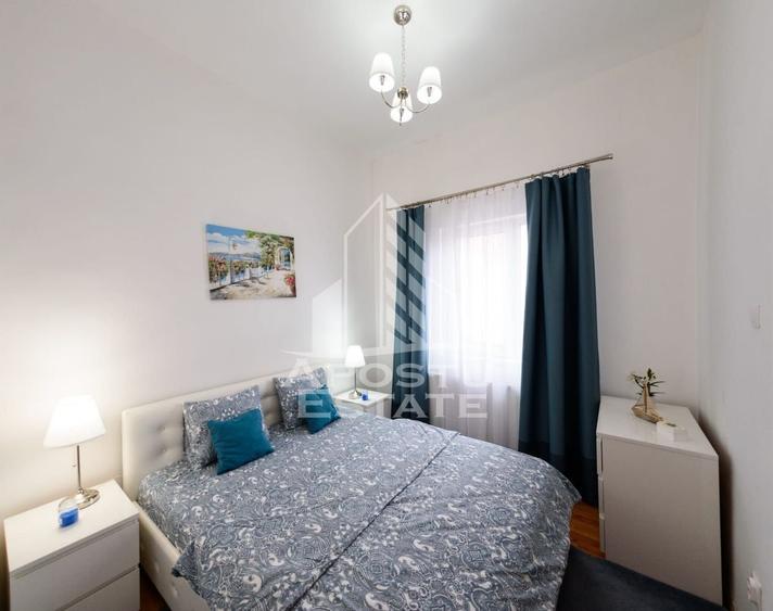 Apartament cu 3 camere decomandat, mobilat în P-ța Unirii