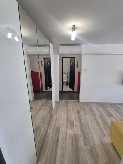 Apartament cu 2 camere semidecomandat în Barbu Văcărescu