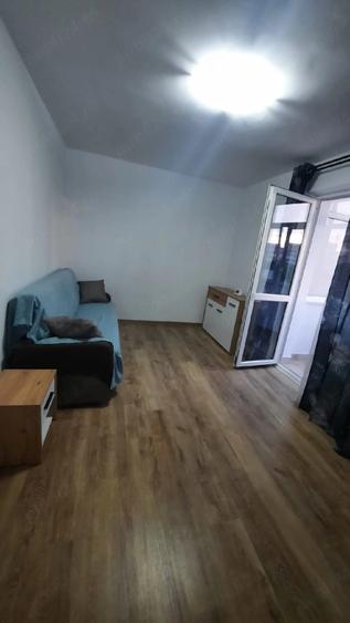 Apartament cu 2 camere decomandat în Exterior Vest
