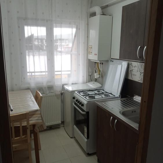 Garsonieră decomandată în Central