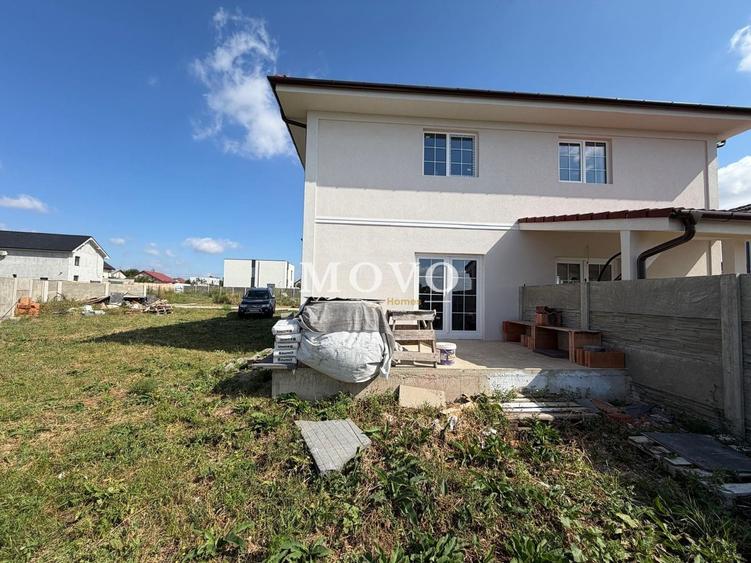Duplex cu 3 camere cu Teren 393 Mp în Sânandrei