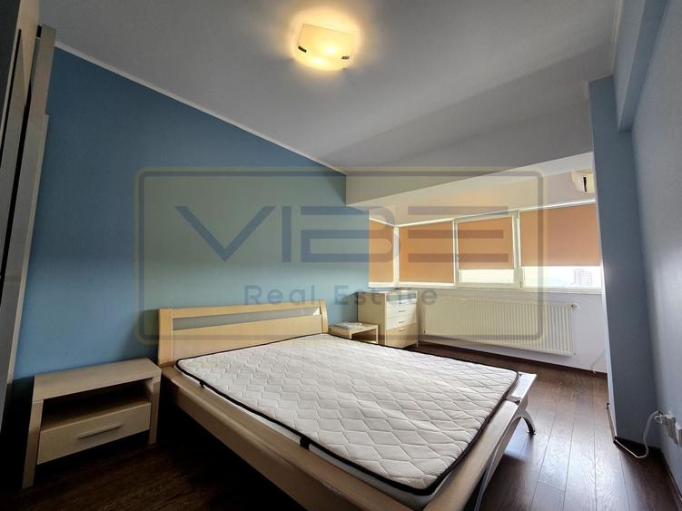 Apartament cu 4 camere decomandat, mobilat în Central