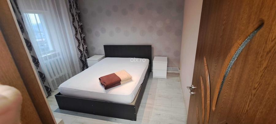 Inchiriez apartament 2 camere.