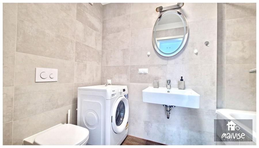 Apartament cu 2 camere decomandat, mobilat în Tractorul