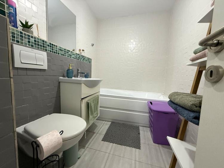 Apartament cu 2 camere decomandat, mobilat în Faleza Nord