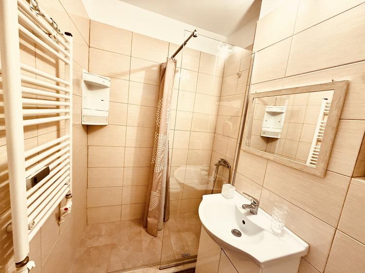 Apartament cu 2 camere decomandat, mobilat în Ultracentral