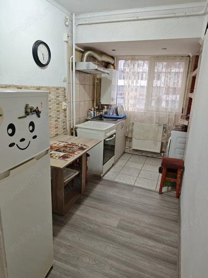 Garsonieră decomandată în Micro 20