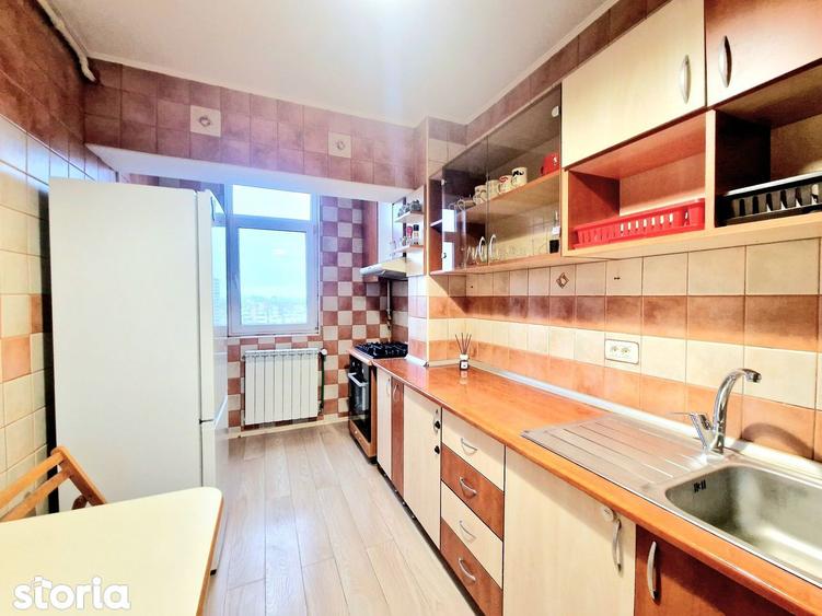 Apartament cu 3 camere decomandat, mobilat în Central