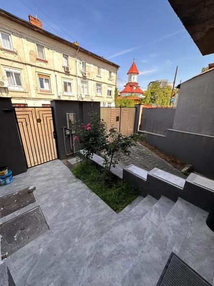 Casă individuală cu 6 camere cu Piscina în Unirii