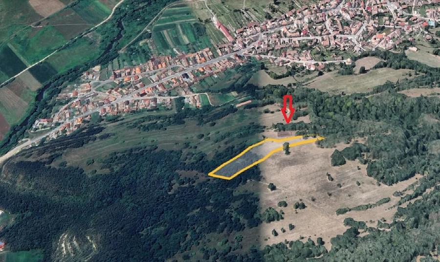 Teren de 5500 mp, în Central