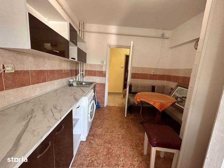 Apartament cu 2 camere decomandat în Buzaului