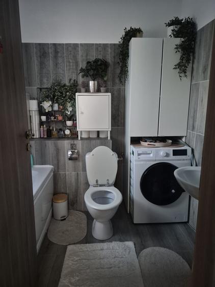 Apartament cu 3 camere decomandat în George Enescu