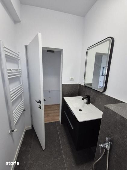 Casă cu 4 camere cu Teren 204 Mp în Palazu Mare