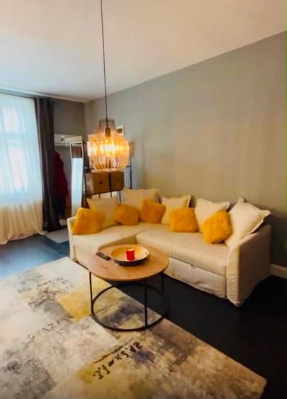 Apartament cu 3 camere decomandat în Andrei Mureșanu