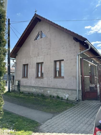 Casă cu 5 camere cu Teren 1430 Mp în Gurghiu