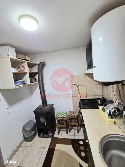 Casă cu 2 camere decomandat în Vadu
