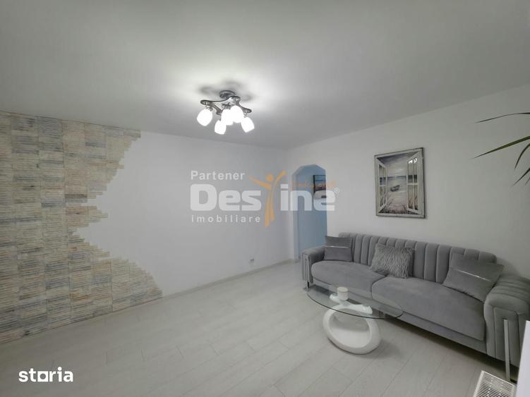 Apartament cu 3 camere semidecomandat în Militari